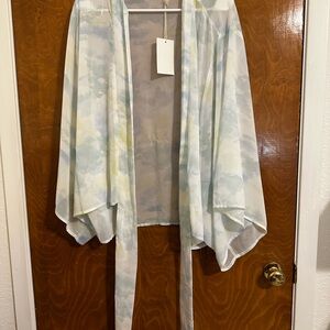 Francesca's Collections Soft Pastel Kimono